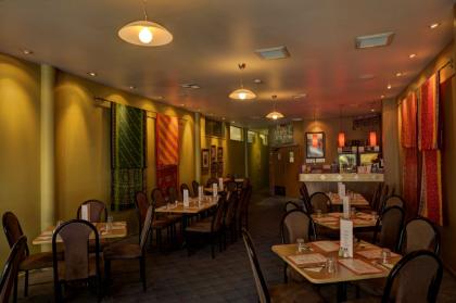 Dine in at Simply Indian restaurant, Motueka - Image ©